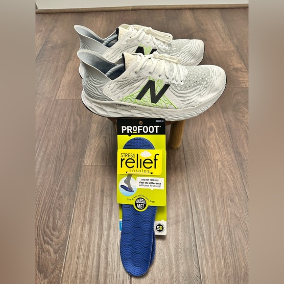 New Balance Men’s Fresh Foam 1080 Running Shoe W/ New Insoles, Size 12 - Picture 2 of 12